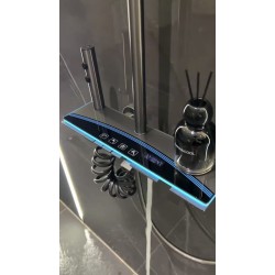 Луксозен дигитален термостатичен душ панел с LED дисплей и сензорно управление